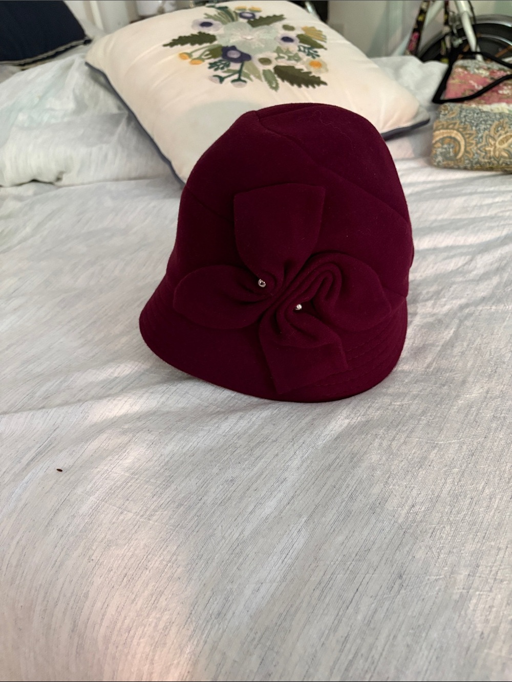 Vintage Women's Burgundy Wool Cloche Hat with Floral Accent